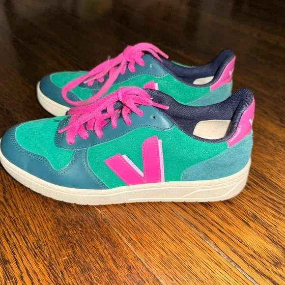 Veja Women's Green and Pink Sneakers - Picture 6 of 13